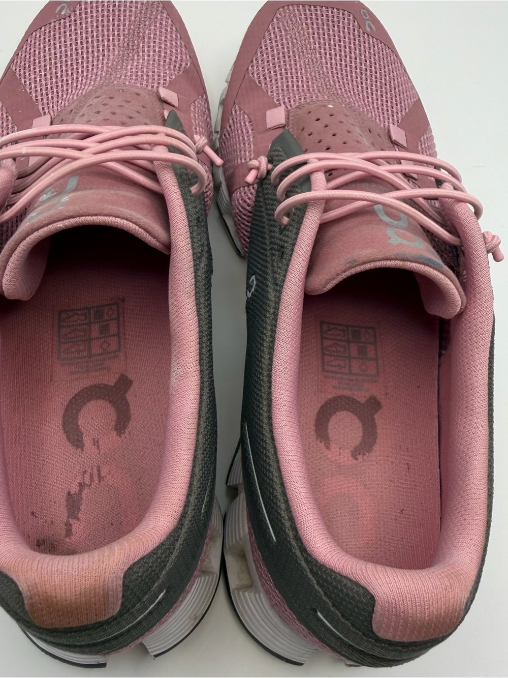 On Running Women's Dusty Rose and Charcoal Cloud Running Shoes - Picture 5 of 12